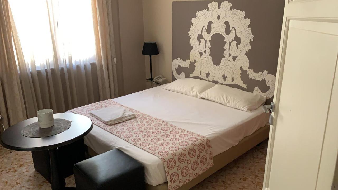Due Cani Apartment Palerme Extérieur photo